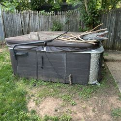 Brown Jacuzzi, Large