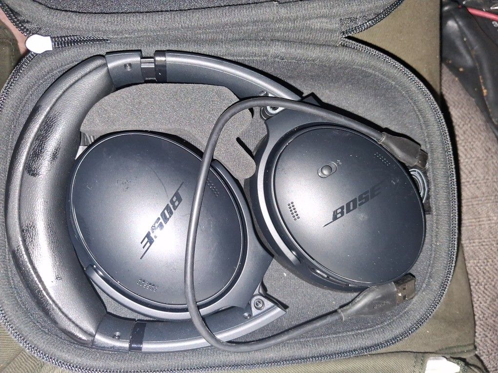 Bose QuietComfort Ultra Noise Cancelling Headphones, Black