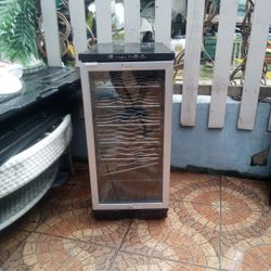 Avante 18 Bottle Wine Chiller Platinum Edition