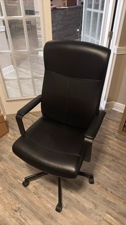 Black Leather High-Back Office Chair