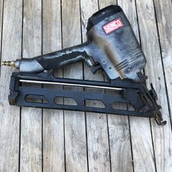 SFN40 Nail Gun Pneumatic 2.5 Inch Finish Nailer