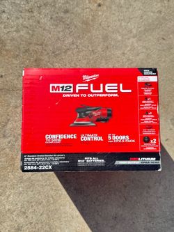 Milwaukee M12 FUEL 6” Random Orbital Sander Kit – New