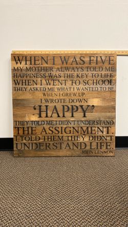 Wooden hanging quote - Happy