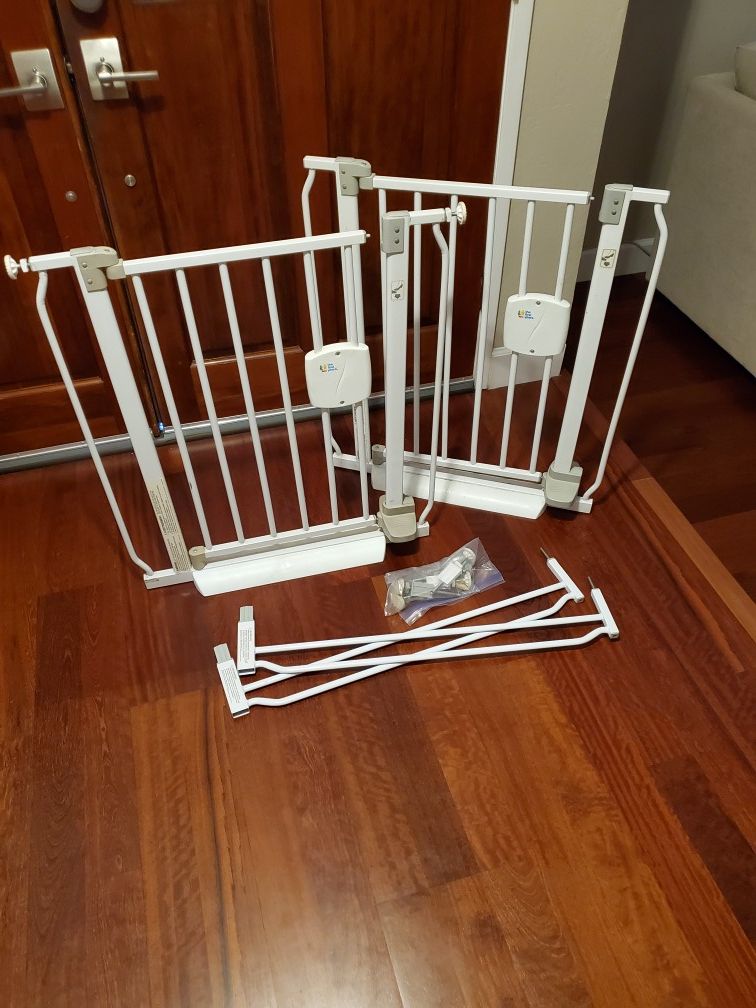 FREE 2x the first years baby gates pressure mounted with expanders