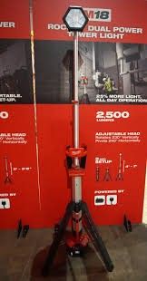 MILWAUKEE 18V TOWER LIGHT