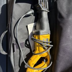 Dewalt Saw