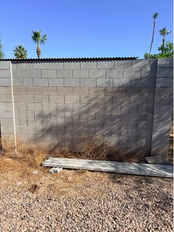 We build all types of block walls—the best prices and the best quality.