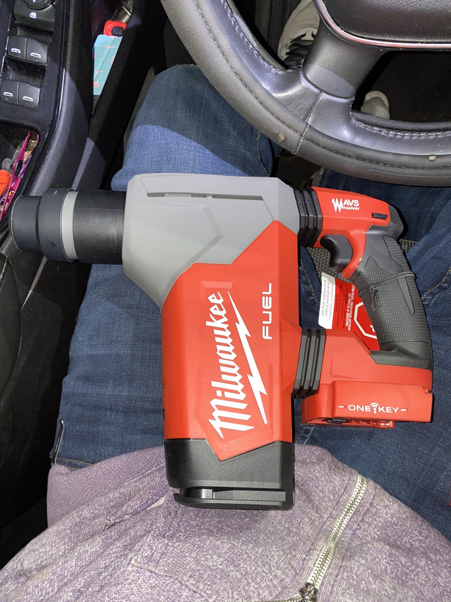 Milwaukee 1-1/8” SDS Plus Rotary Hammer Drill With One Key