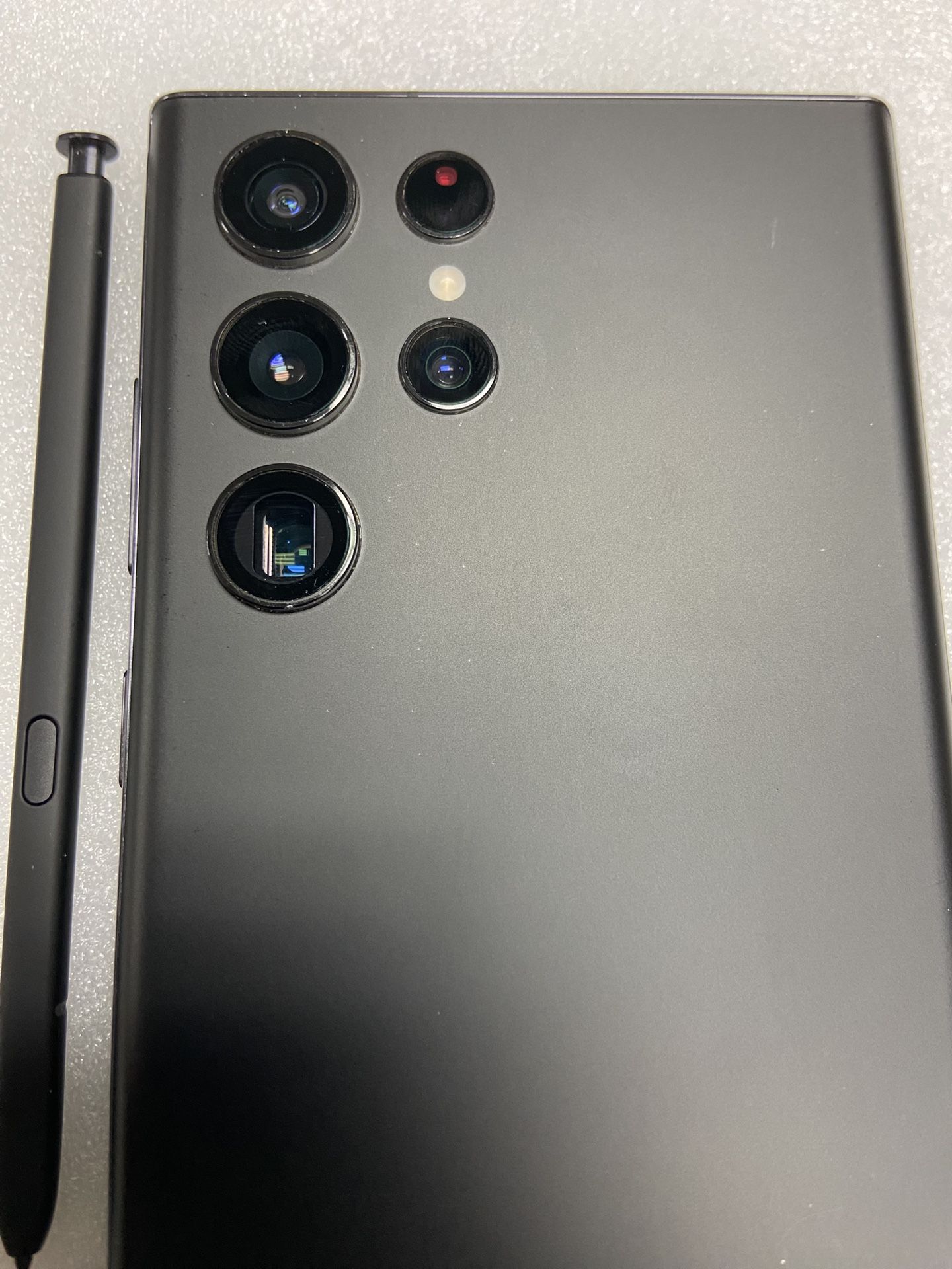 Unlocked Samsung S22 Ultra 512GB- Potranco Rd