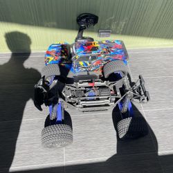 Traxxes X Maxxx