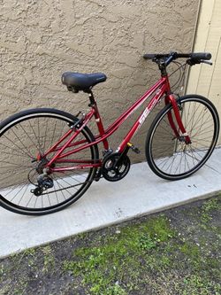 26 INCH SCHWINN MONTEREY SE RACING HYBRID BIKE