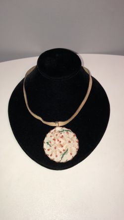 Sigurd Olsen choker necklace beige and cream colored