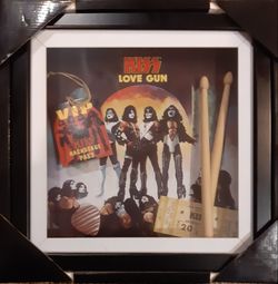 KISS - Love Gun 3D shadow box 2006 catalog