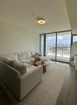 Cream Sectional Sofa/Couch - Excellent Condition