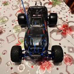 Built Traxxas Rustler XL-5 1/10 Stadium Truck