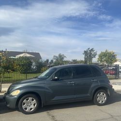 2006 Chrysler Pt Cruiser -Touring Sport 4 door