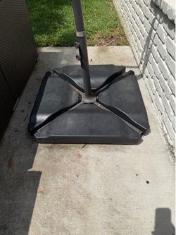 4 Umbrella Weights ~40lb each