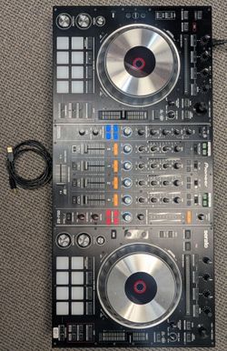 Pioneer DDJ-SZ 4-Channel DJ Controller