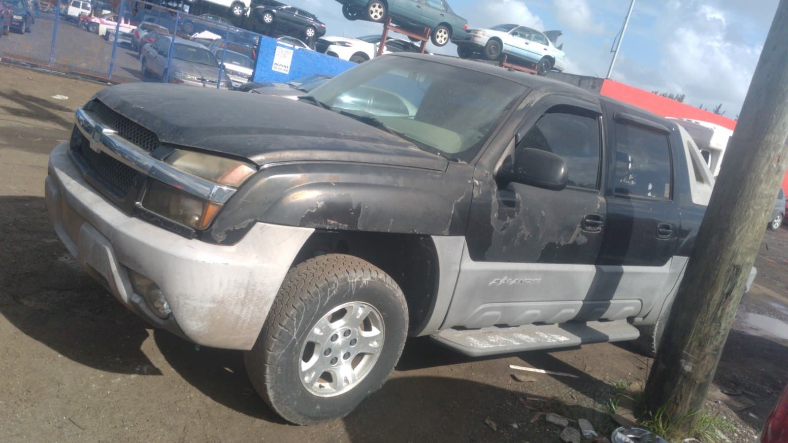 Chevrolet avalanche for part out 2003