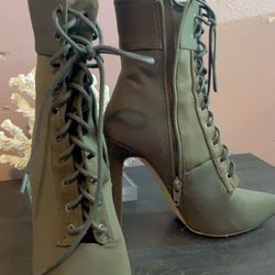 Miss Lola heels