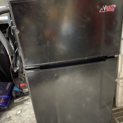 Artic King Fridge/freezer