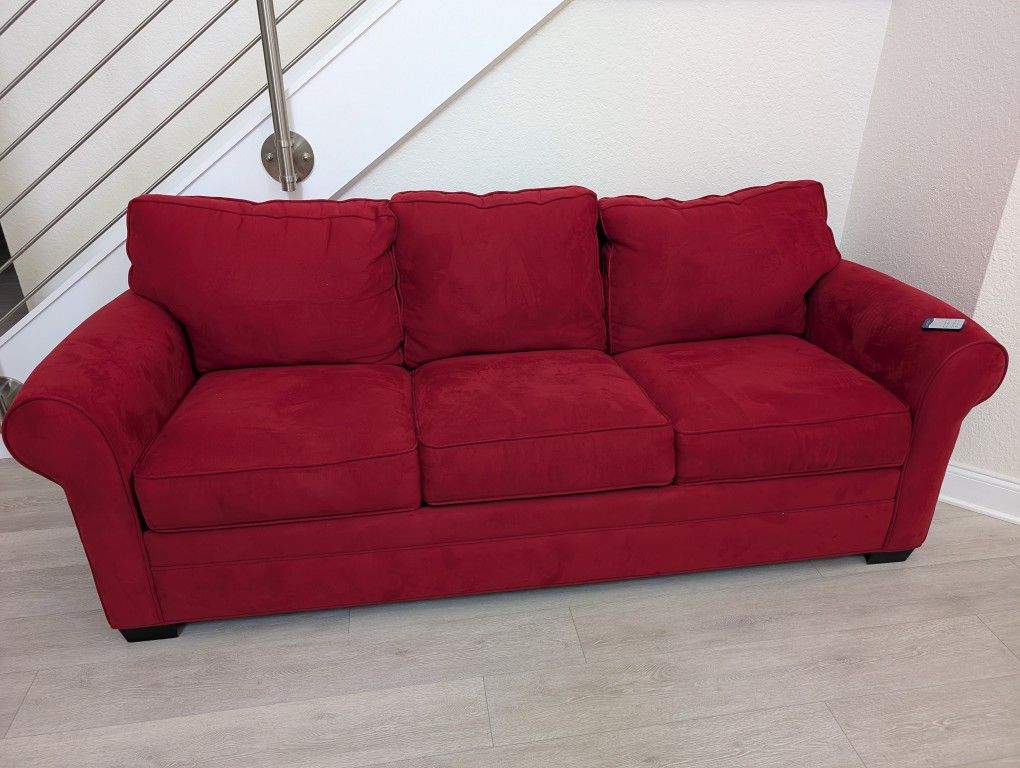 Sleeping sofa from Cindy Crawford Home