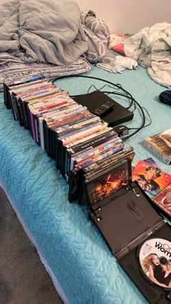 Blu ray dvd player with movies