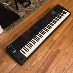 Roland Fantom 08 88 Key Workstation.