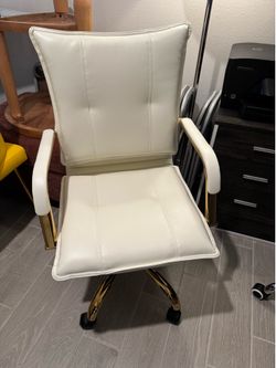 white desk chair