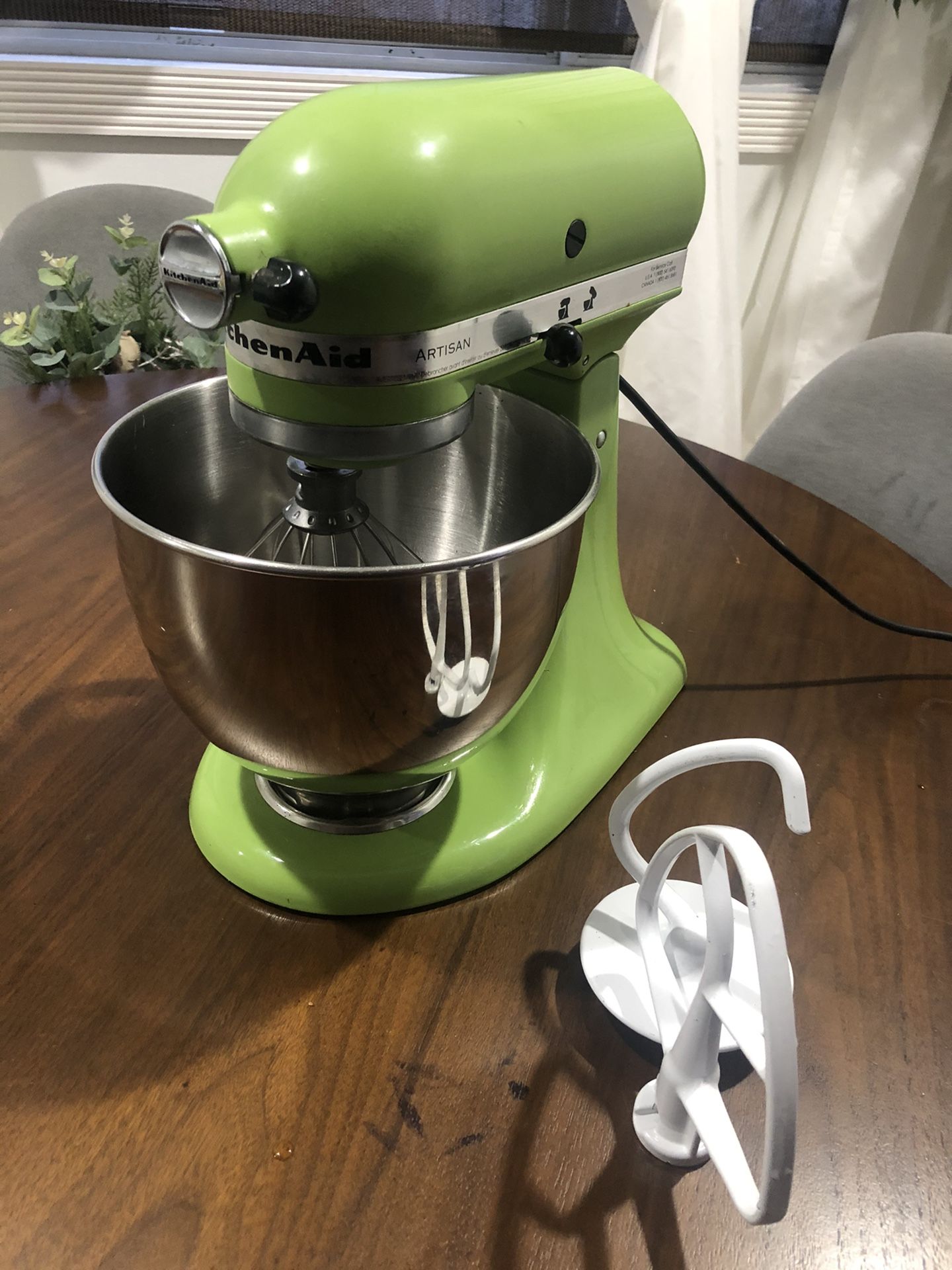 KitchenAid Artisan Series 5Quart TiltHead Stand Mixer with Flex Edge