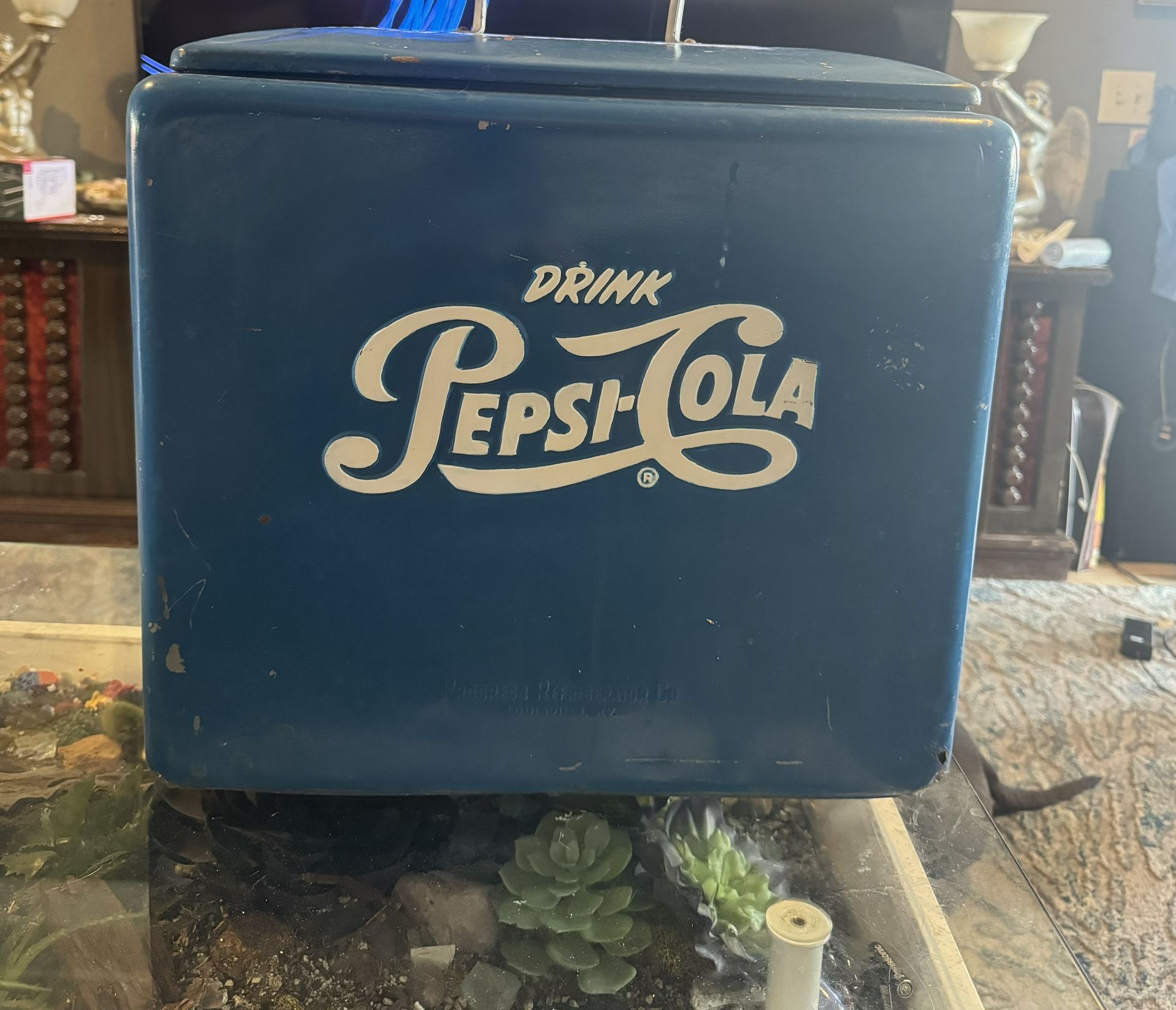 Vintage 1950's PEPSI COLA ORIGINAL Blue Picnic Cooler Ice Chest with tray,USED