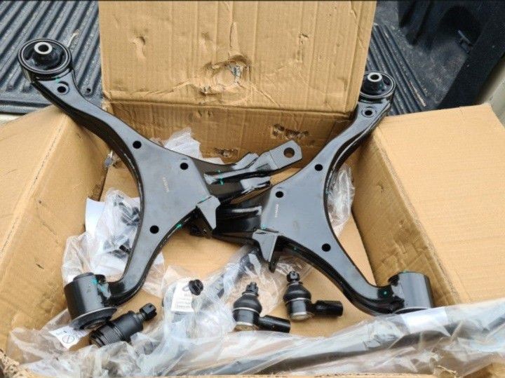 CONTROL ARM W/ BALL JOINT FOR CR V 02 TO 06