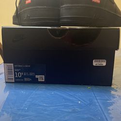 Black Air Force Low Supreme (laces included) for Sale in Houston