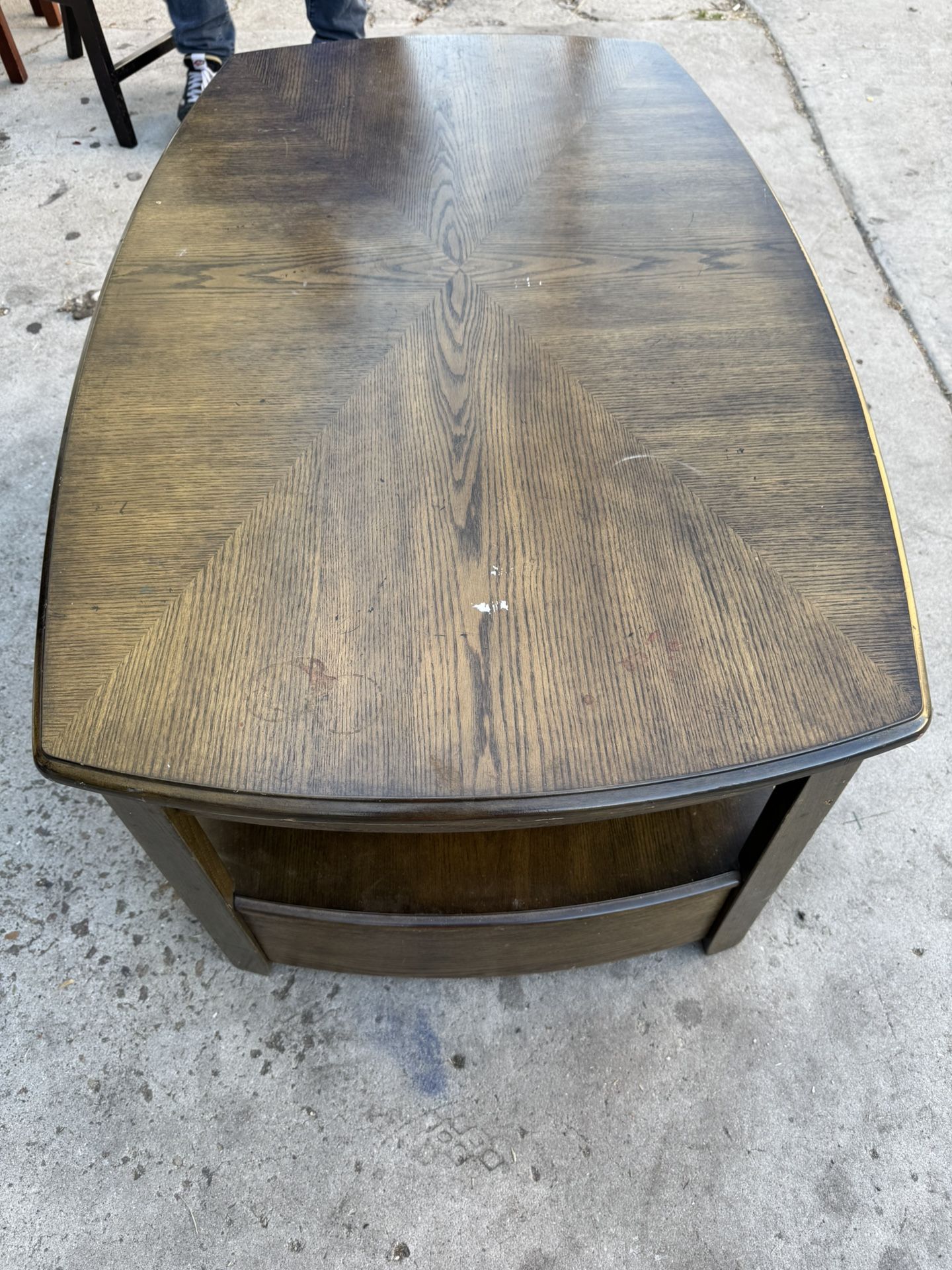 BEAUTIFUL COFFEE TABLE