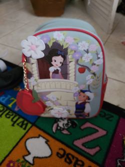 Disney SNOW WHITE BACKPACK AND COIN PURSE NEW WITH TAGS