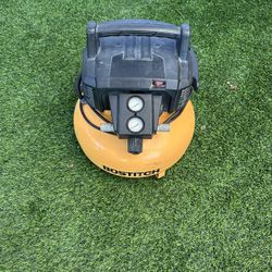Bostitch Compresor $75 