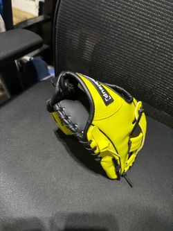 Dribble up training glove