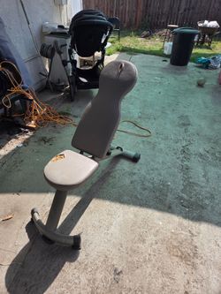 Standard size weight bench