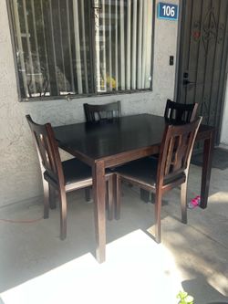 Kitchen table