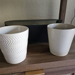 Flower Pot Cream Color