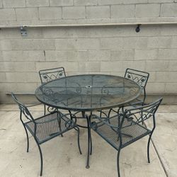 5-Piece Wrought Iron / Metal Patio Dining Set – Round Table & 4 Chairs