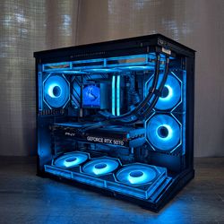 RTX 5070 // Ryzen 7 7800X3D // 32GB DDR5 // 1.5TB Gen4 NVMe SSD // WiFi 6E