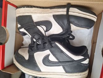 Panda dunks