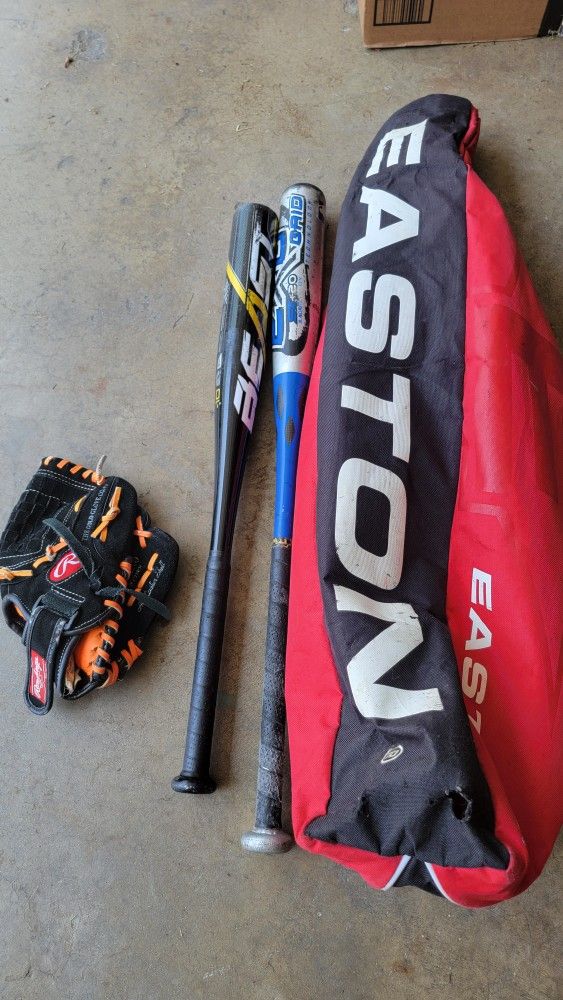 Youth Baseball Glove Bats And Bag Fair Condition