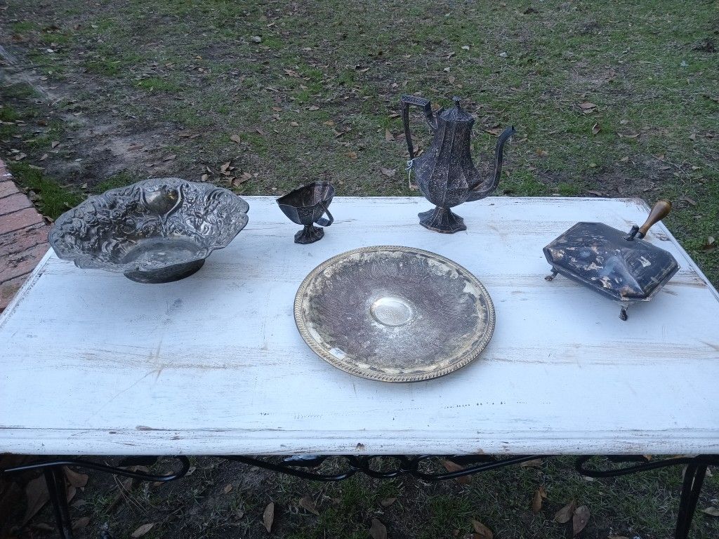 Vintage Brogers Silver Company Pieces For Sale