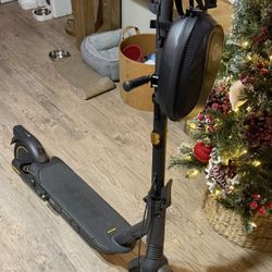 Segway - Max G2 Electric Kick Scooter Foldable w/ 43 Mile Range and 22 MPH