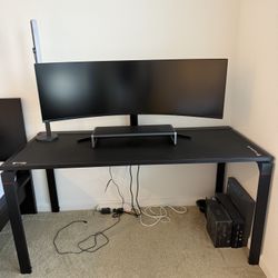Secretlab MAGNUS Metal Desk & MAGPAD Signature Stealth (Included)