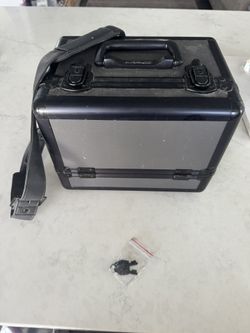 MAC COSMETICS Makeup Travel Case 4 Tier Hard Shell VERY RARE, vintage