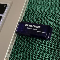 CATALINA macOS v10.15.7 USB BOOT DRIVE 64GB VERY FAST