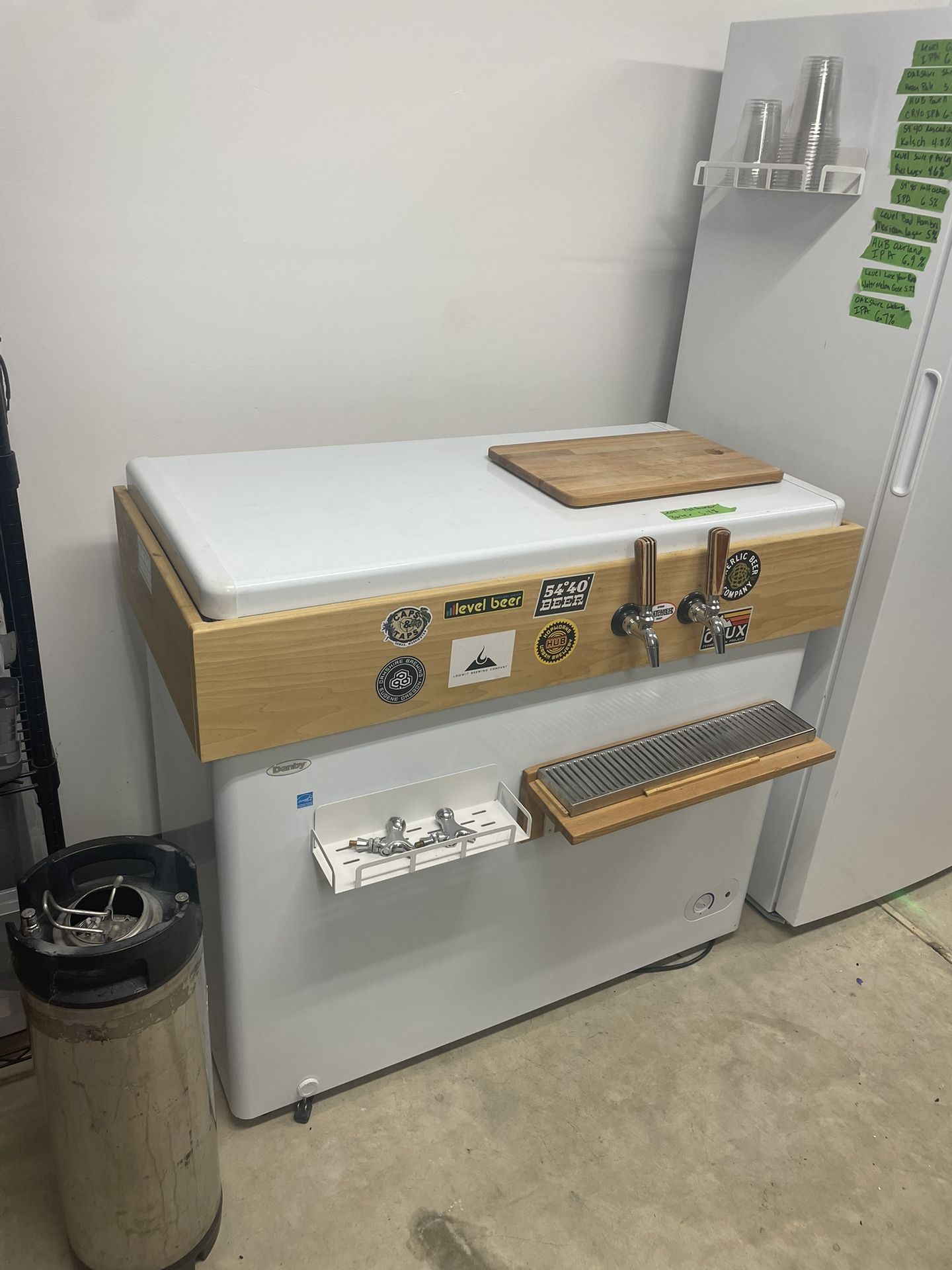 Kegerator / Keezer with four Corny Kegs